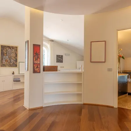 Charming Heritage Apartment
